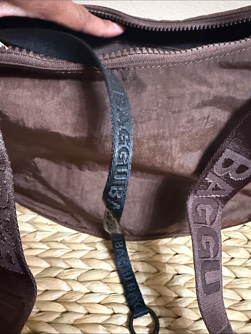 BAGGU Medium Crescent Shoulder Bag coffee - Picture 6 of 7